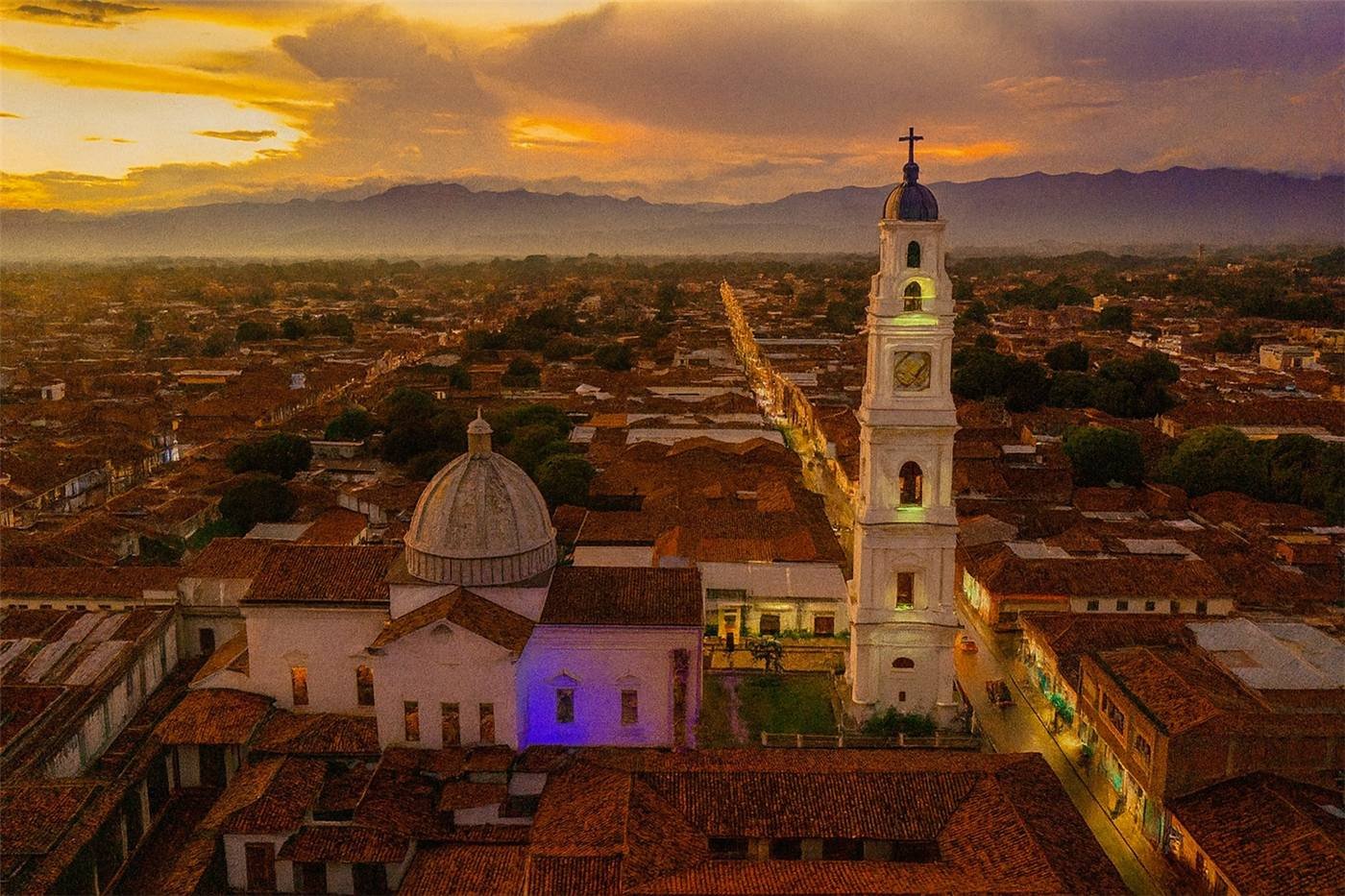 Cartago al atardecer